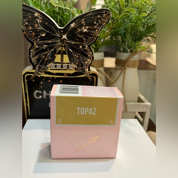 Jeffree Star Topaz Setting Powder - Picture 1 of 9